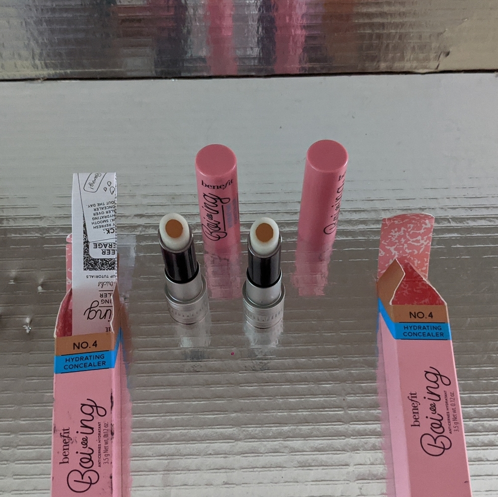 Hydrating concealer